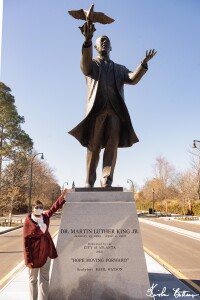 Mayor Keisha Lance Bottoms with MLK Statue